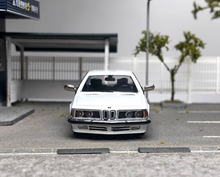 Load image into Gallery viewer, SW 1:64 White E24 635 CSI coupe Classic Sports Model Diecast Metal Car New
