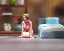 Load image into Gallery viewer, 1:64 Painted Figure Model Miniature Resin Diorama Sand Sexy Girl Lady Squat Knee
