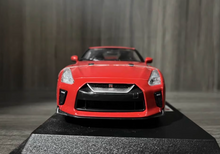 Load image into Gallery viewer, Bburago 1:24 Red JDM 2017 GTR R35 Racing Sports Model Diecast Metal Car New Collection
