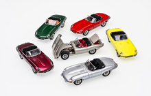 Load image into Gallery viewer, GFCC 1:64 1961 E Type Roadster Convertible Sports Model Diecast Metal Car
