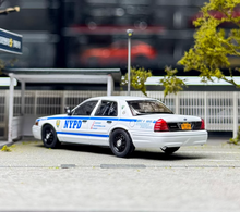 Load image into Gallery viewer, Rollin 1:64 White Highway Police CV CROWN VICTORIA Model Diecast Metal Car New Collection
