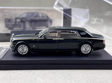 Load image into Gallery viewer, SW 1:64 Green Phantom VII 7 Luxury Classic Sedan Model Diecast Metal Car New Collection
