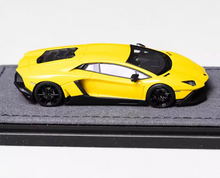 Load image into Gallery viewer, Halo 1:64 Yellow Aventador LP720-4 Sports Model Diecast Resin Car New Collection
