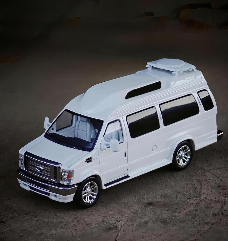 MK 1:64 White 2011 E350 XLT Van Motorhome RV Sport Model Diecast Metal Car New Collection