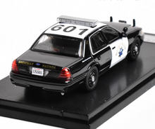 Load image into Gallery viewer, Rollin 1:64 CROWN VICTORIA CA Highway Patrol Police Model Diecast Metal Car
