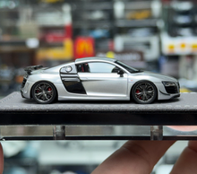 Load image into Gallery viewer, GRYNING 1:64 Silver R8 GT Racing Sports Model Diecast Resin Car New Collection
