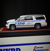 Load image into Gallery viewer, GOC 1:64 HEC White 2015 Suburban US Police K9 SUV Model Diecast Metal Car New Collection
