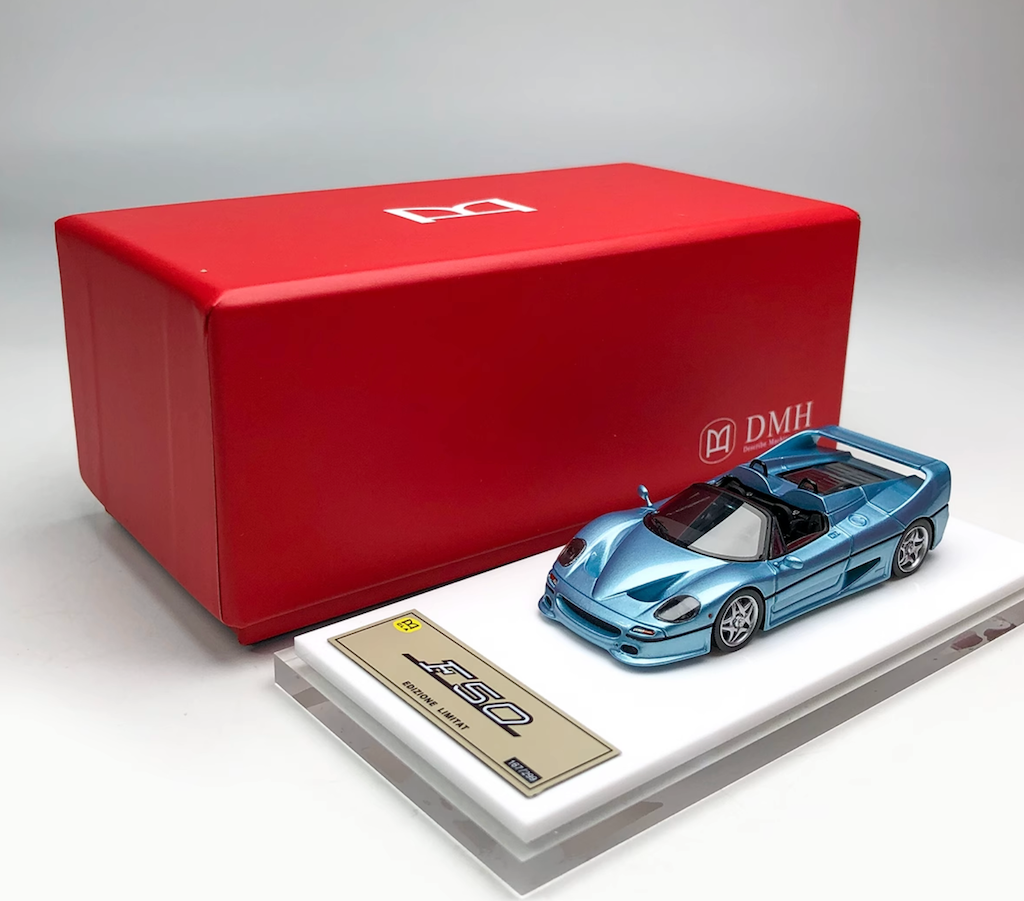 DMH 1:64 Ice Blue F50 Aperta Convertible Sport Model Diecast Resin