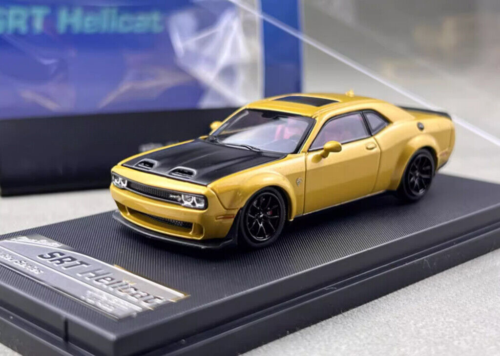SH 1:64 Yellow SRT Hellcat Muscle Sports Model Diecast Metal Car New Collection