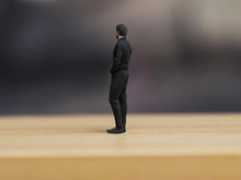 Load image into Gallery viewer, 1:64 Painted Figure Model Miniature Resin Diorama Sand Black Shirt Man Cool Guy
