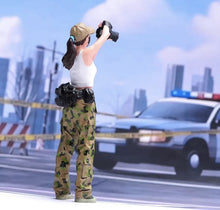 Load image into Gallery viewer, 1:24 Painted Figure Model Miniature Resin Diorama Camera Woman Photographer Lady
