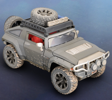 Load image into Gallery viewer, Maisto 1:24 2008 Dirt Riders HX Off Road SUV Model Toy Diecast Metal Car BN
