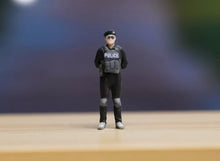 Load image into Gallery viewer, 1:64 Painted Figure Model Miniature Resin Diorama Sand Policeman SWAT Man Black
