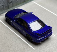 Load image into Gallery viewer, FH 1:64 Blue Carbon Skyline GTR R33 Nismo S-Tune Model Diecast Metal Car New Collection
