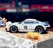 Load image into Gallery viewer, Minigt 1:64 White 911 Dakar #19 1974 Rally Sports Model Diecast Metal Car New Collection
