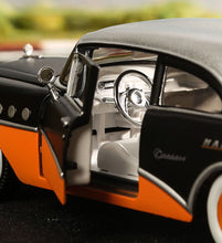 Load image into Gallery viewer, Maisto 1:24 1955 Century Classic Vintage Model Toy Diecast Metal Car BN
