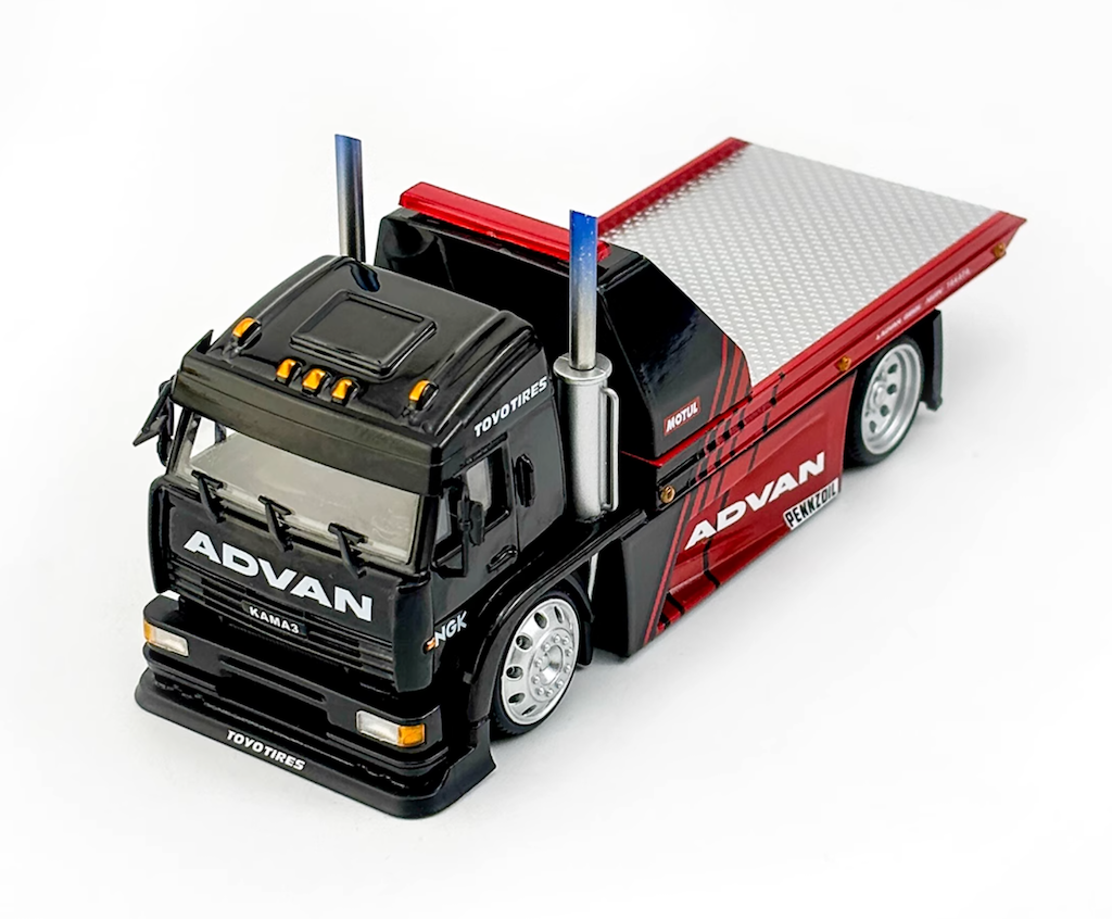 SH 1:64 KamaZ Advan Sports Flatbed Tow Truck Model Diecast Metal Car New Collection
