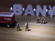 Load image into Gallery viewer, 1:64 Painted Figure Model Miniature Resin Diorama Sand Bank Security Guards Set
