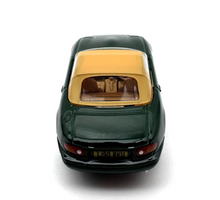 Load image into Gallery viewer, 1:76 Green MX5 Miata Classic Sports Model Diecast Metal Car New Collection
