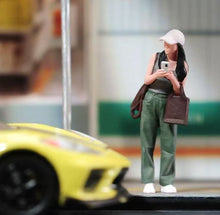 Load image into Gallery viewer, 1:64 Painted Figure Model Miniature Resin Diorama Sand Shopping Pretty Girl Lady
