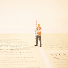 Load image into Gallery viewer, 1:64 Painted Figure Mini Model Miniature Resin Diorama Sand Mapping Personnel New
