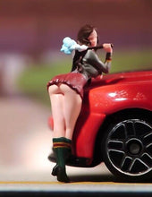 Load image into Gallery viewer, 1:64 Painted Figure Model Miniature Resin Diorama Sand Leaning Standing Girl Collection
