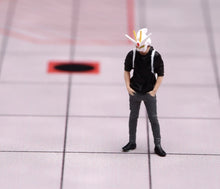 Load image into Gallery viewer, 1:64 Painted Figure Model Miniature Resin Sand cool man boy backpack Style
