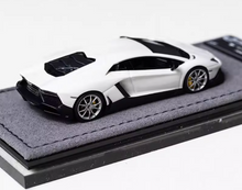 Load image into Gallery viewer, Halo 1:64 White Aventador LP720-4 Sports Model Diecast Resin Car New Collection
