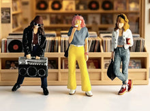 Load image into Gallery viewer, 1:64 Painted Figure Mini Model Miniature Resin Diorama Vintage Trendy Girl Set
