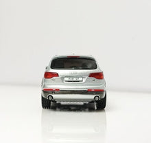 Load image into Gallery viewer, Masdi 1:64 2008 Silver Q7 FSI Quattro SUV Sports Model Diecast Metal Car New Collection
