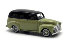 Load image into Gallery viewer, 1:87 Green Mini Van Wagon Delivery Classic Vintage Model Diecast Metal Car
