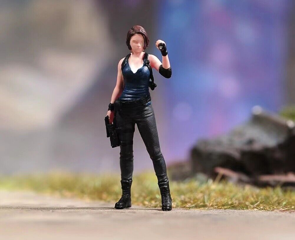 1:64 Painted Figure Model Miniature Resin Diorama Sand Cool Killer Girl Lady Toy Collection