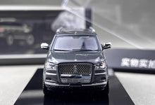 Load image into Gallery viewer, Shadow 1:64 Gray Navigator L Full Sized SUV Model Diecast Metal Car New Collection
