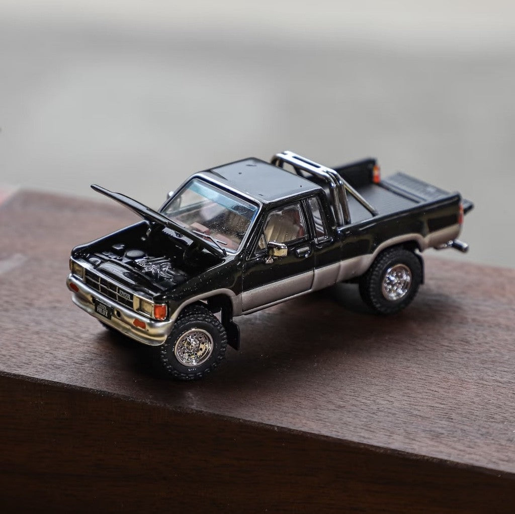 GCD 1:64 Black Silver Hilux SR5 Xtra Pickup Truck Model Diecast Metal Car New Collection