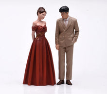Load image into Gallery viewer, 1:24 Painted Figure Model Miniature Resin Diorama Formal Dress Couple Wedding
