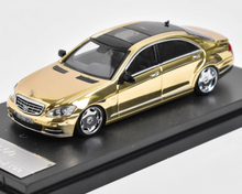 Load image into Gallery viewer, SW 1:64 S-Class S600L W221 Sedan Classic Sports Model Diecast Metal Car New Collection

