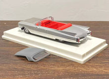 Load image into Gallery viewer, Mechanic 1:64 Silver 1960 Cadillac Coupe Deville Model Diecast Metal Car New Collection
