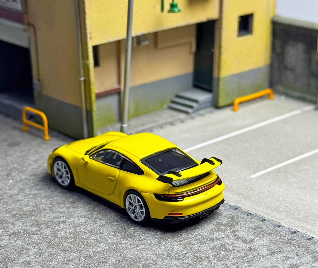 MINIGT 1:64 Yellow 911 GT3 Racing Sports Model Diecast Metal Car