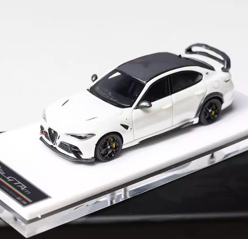 MH 1:64 White Giulia GTAm Racing Sports Model Diecast Resin Car New Collection