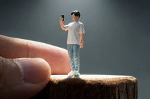 Load image into Gallery viewer, 1:64 Painted Figure Model Miniature Resin Diorama Toy Sand Selfie Man Boy Tee
