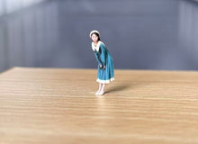 Load image into Gallery viewer, 1:64 Painted Figure Model Miniature Resin Diorama Sand Pretty Woman GIrl Dress
