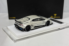 Load image into Gallery viewer, Onemodel 1:64 Pearl White LP610 Huracan LB Sports Model Diecast Resin Car New Collection
