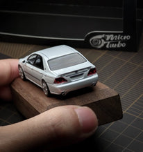 Load image into Gallery viewer, MT 1:64 White Crown S184 12th Sedan Sports Model Diecast Metal Car New Collection
