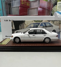 Load image into Gallery viewer, WTX 1:64 1994 White 600Sel W140 Sedan Classic Model Diecast Metal Car New Collection
