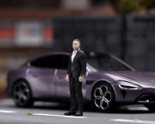 Load image into Gallery viewer, 1:64 Painted Figure Model Miniature Resin Diorama Toy Sand Bodyguard Security BN
