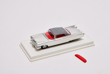 Load image into Gallery viewer, Mechanic 1:64 Silver 1960 Cadillac Coupe Deville Model Diecast Metal Car New Collection
