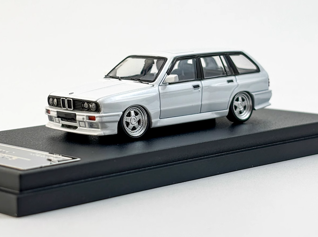 Mortal 1:64 White E30 Touring Wagon VIP Sports Model Diecast Metal Car New Collection