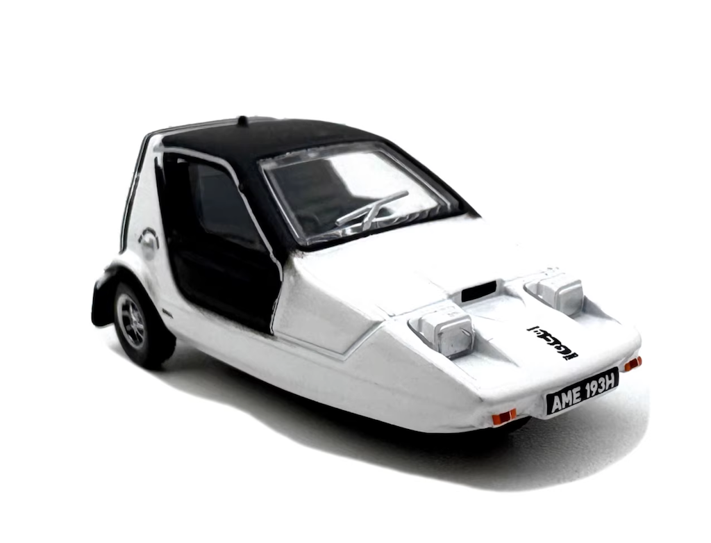 1:76 White Bond Bug Three Wheeled Sports Vintage Model Diecast Metal Car New Collection