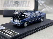Load image into Gallery viewer, Maxwell 1:64 Blue E320 W210 Classic Sedan Sports Model Diecast Metal Car New Collection
