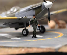Load image into Gallery viewer, 1:64 Painted Figure Mini Model Miniature Resin Diorama Pilot Captain Aviator Toy
